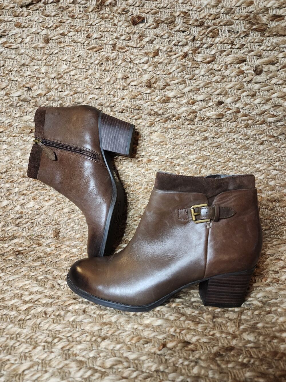 Franco Sarto Boots Womens 9 M Huntress2 Ankle Booties Block Heel Brown Leather